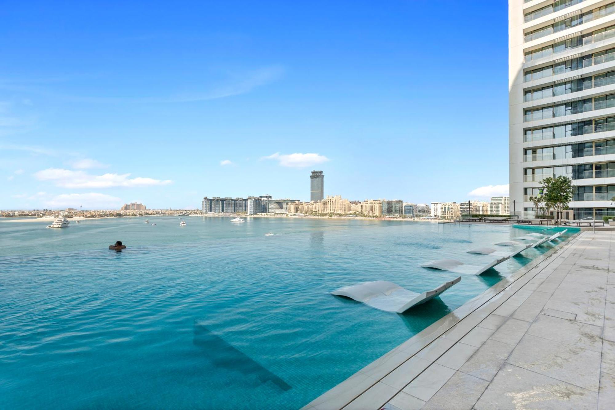 Palm View Paradise 3 Bed W Private Apartment *