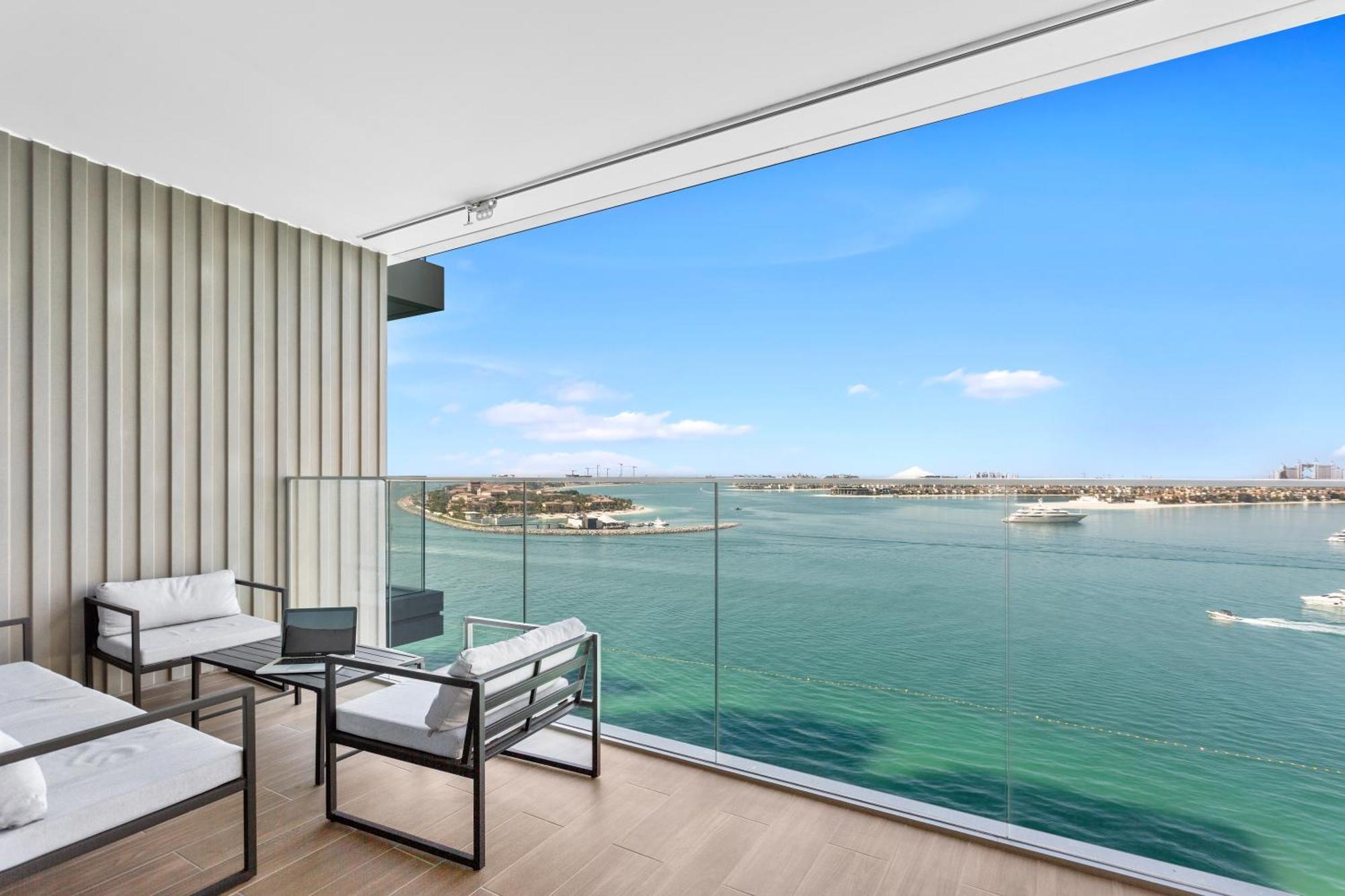 Palm View Paradise 3 Bed W Private Apartment Dubai